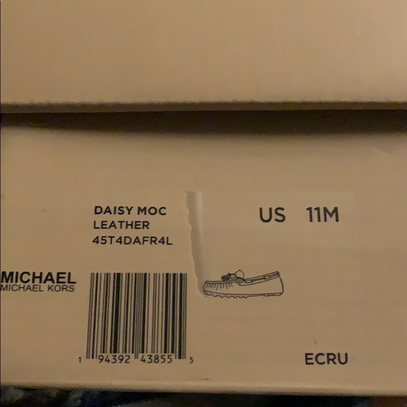 NIB Michael Kors Daisy Moccasins Moc white flat size 11 Leather new with box - Picture 13 of 14